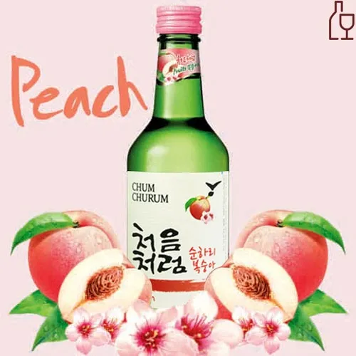 alt text: Chai rượu soju hương đào